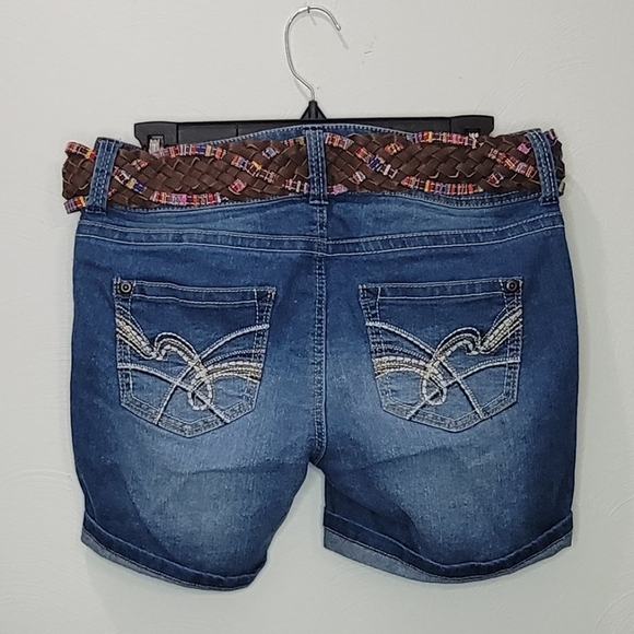 No Boundaries Juniors Jean Shorts w/ Belt - Picture 2 of 6